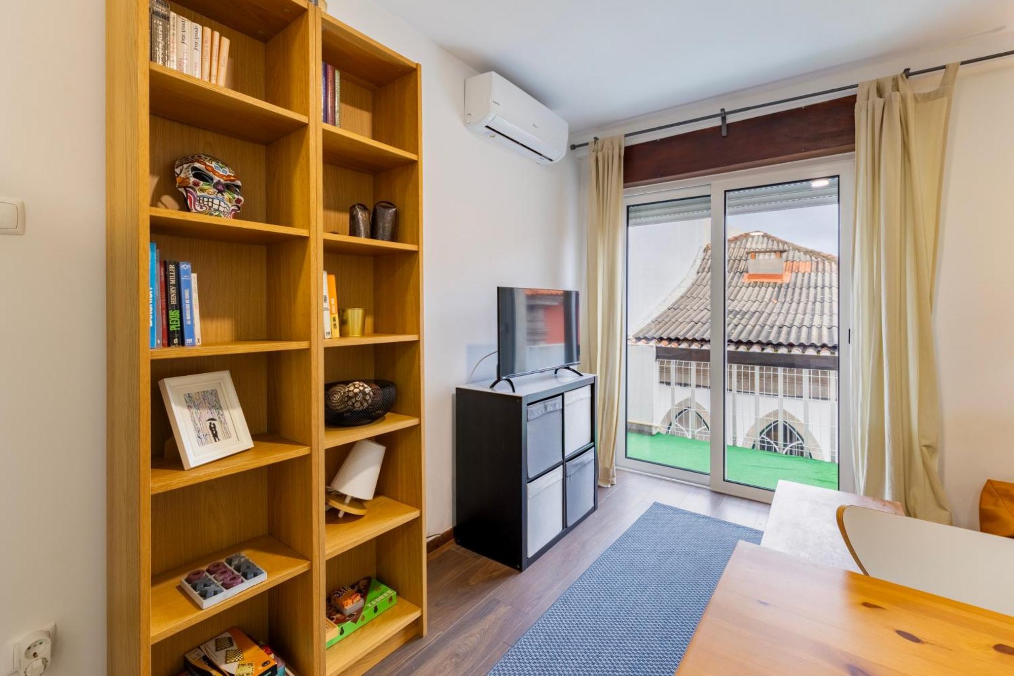 Cosy Remodeled Apartment In The City Center Fundão Exteriér fotografie