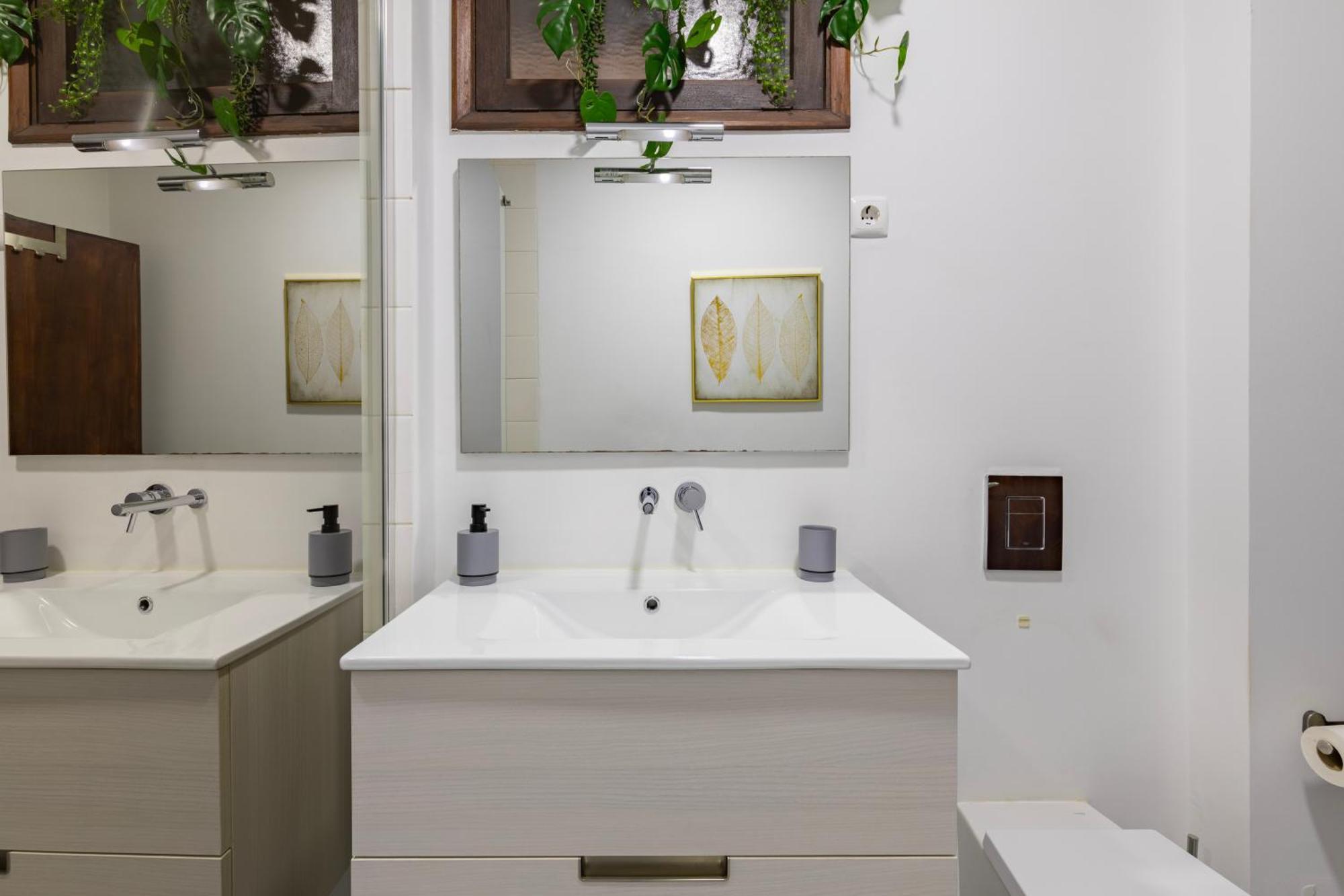Cosy Remodeled Apartment In The City Center Fundão Exteriér fotografie