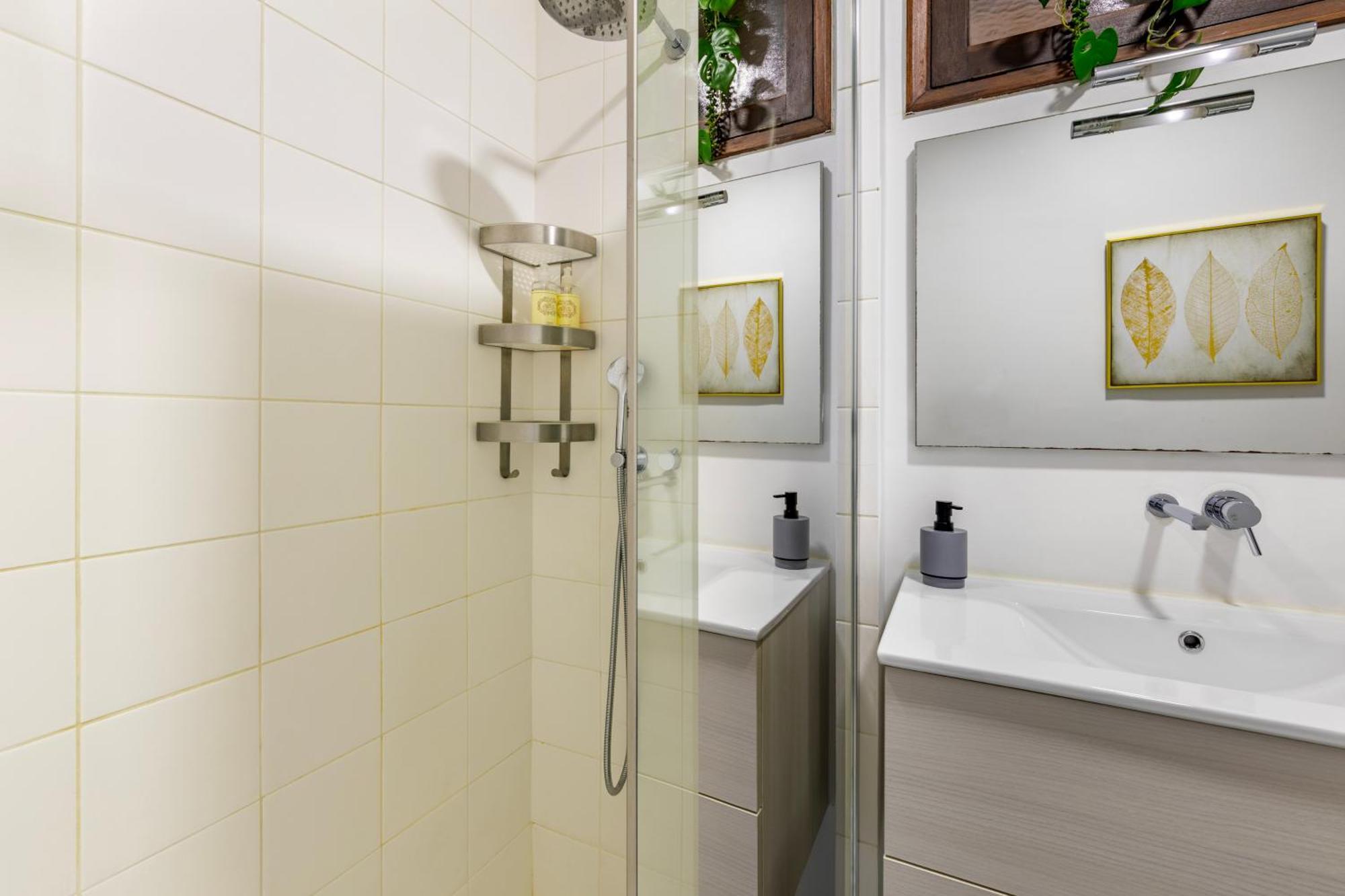 Cosy Remodeled Apartment In The City Center Fundão Exteriér fotografie